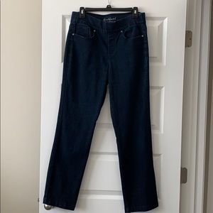 Gloria Vanderbilt all around slimming effect